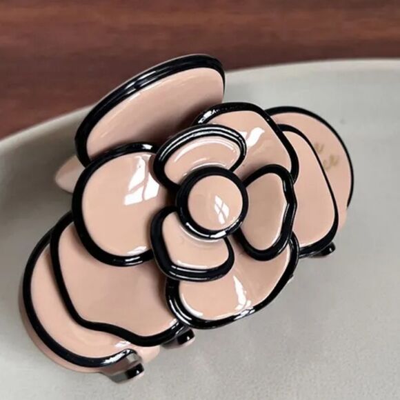 BRAND NEW PINK LINEN HAIR CLAW CLIP CLAMP FOR WOMEN FRENCH STYLE HEAD AC… - Picture 10 of 16